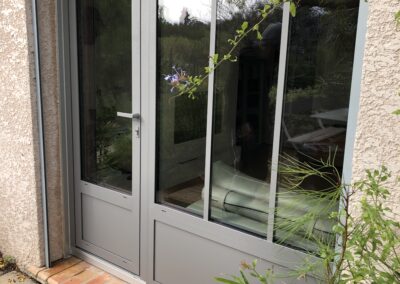 Porte vitrée aluminium – PRIMS Miroiterie Menuiserie Extérieure Béziers