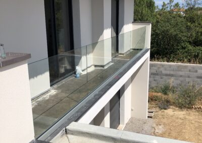 Garde-corps en verre transparent – PRIMS Miroiterie Menuiserie Extérieure Béziers